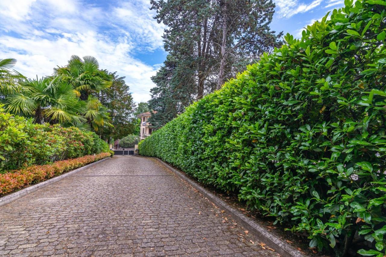 Gasthof L'ortensia Della Isabella, Con Vista Lago, Balcone Sul Parco E Bagno Esclusivo All'esterno Della
